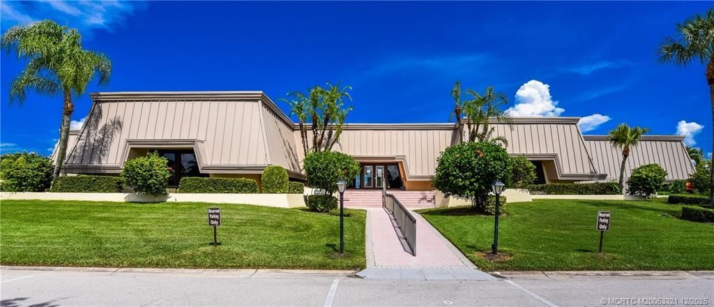 1800 SE Saint Lucie Boulevard, Unit 1-202, Stuart, FL 34996 Photo