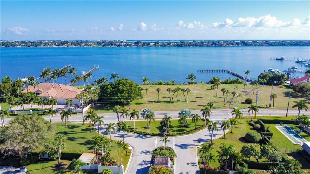 1800 SE Saint Lucie Boulevard, Unit 1-202, Stuart, FL 34996 Photo