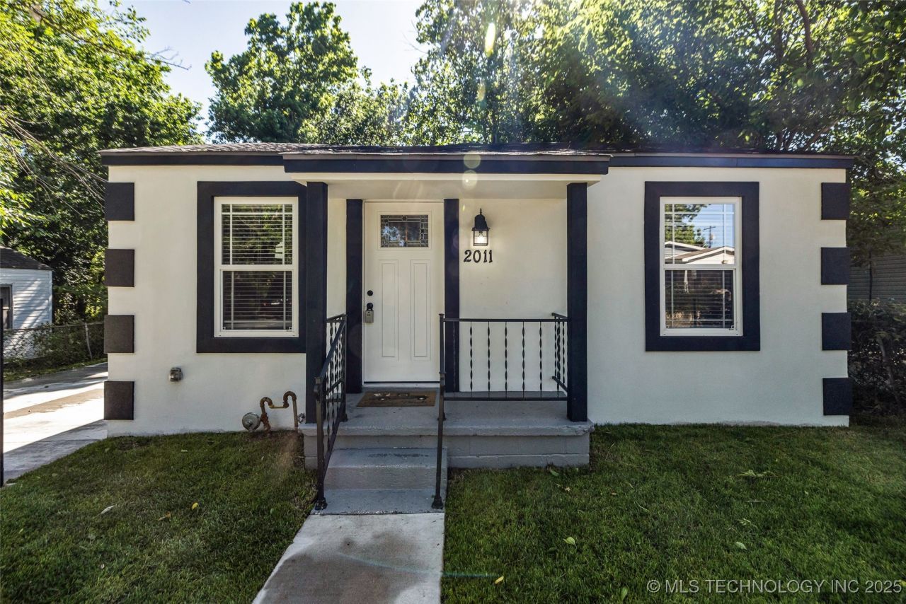 2011 N Atlanta Court , Tulsa, OK 74110 Main Photo