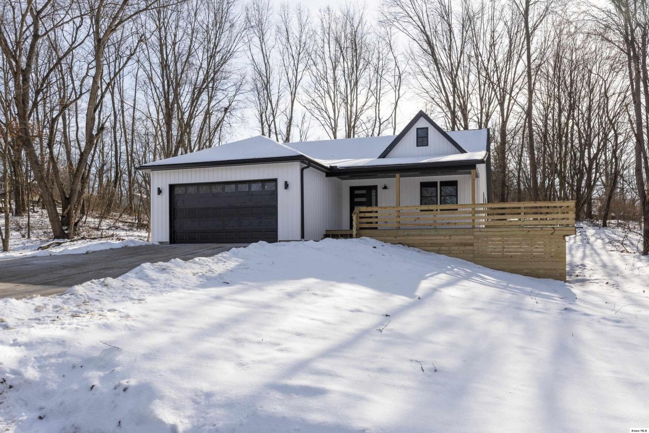 48 Mcintosh Ct, Howard, OH 43028 Main Photo