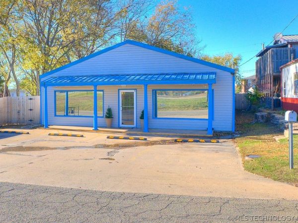 305 S Chickasaw Avenue, Claremore, OK 74017