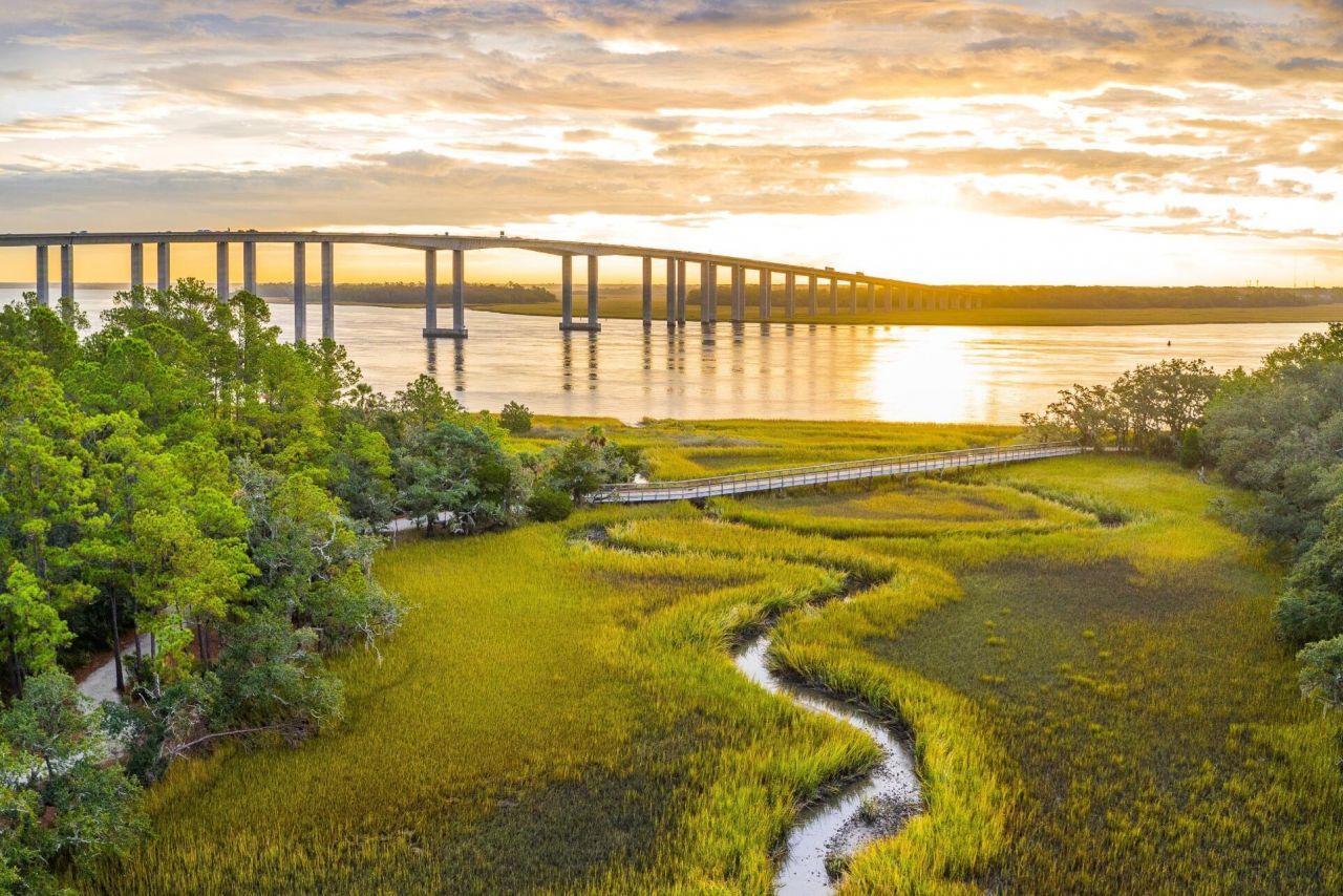 136 Fairbanks Drive Photo 3