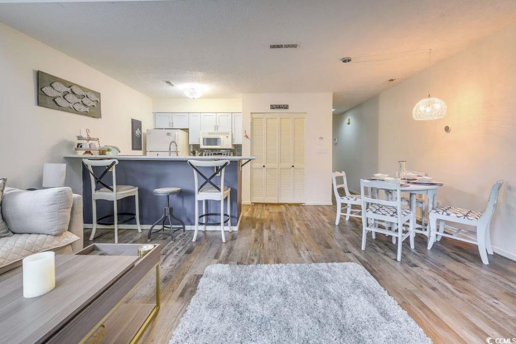 4450 Little River Inn Ln. Photo 4