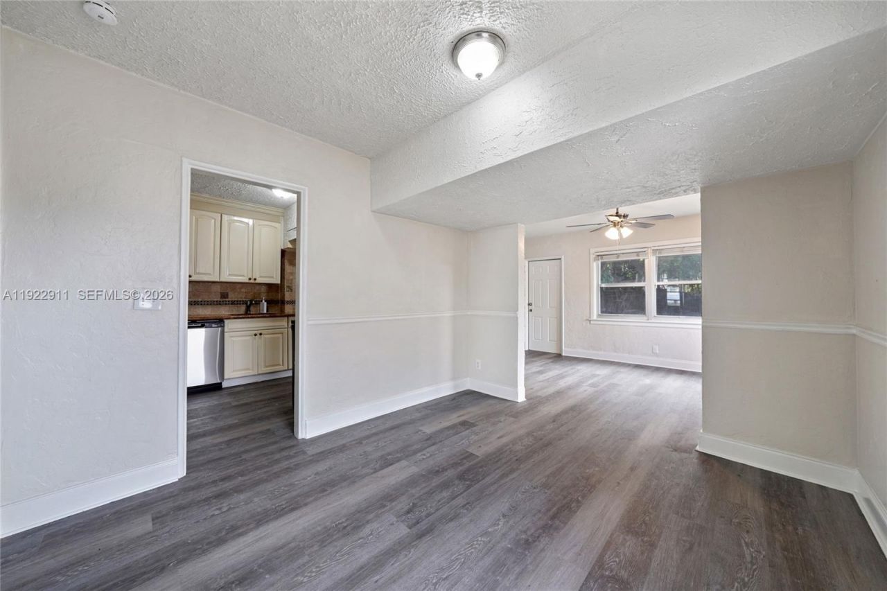 810 Ridgewood Dr, West Palm Beach, FL 33405 Photo