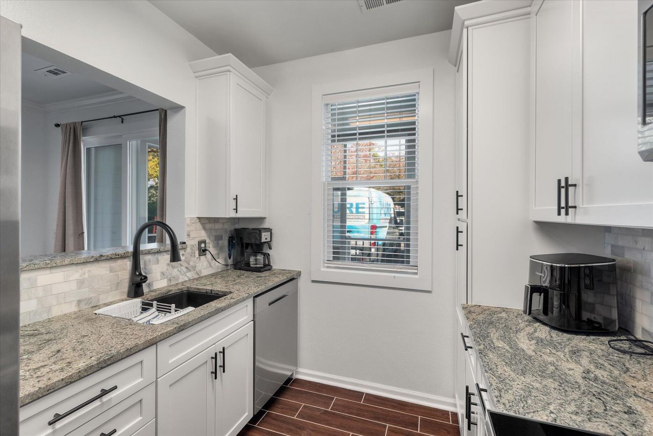 130 River Landing Drive Drive Photo 9