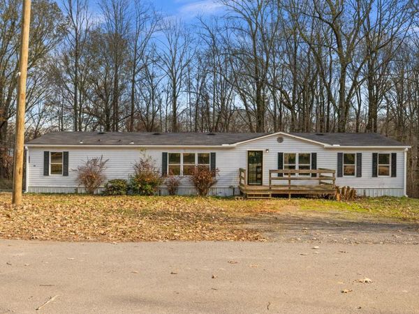 806 DOGWOOD LN, Brighton, TN 38011