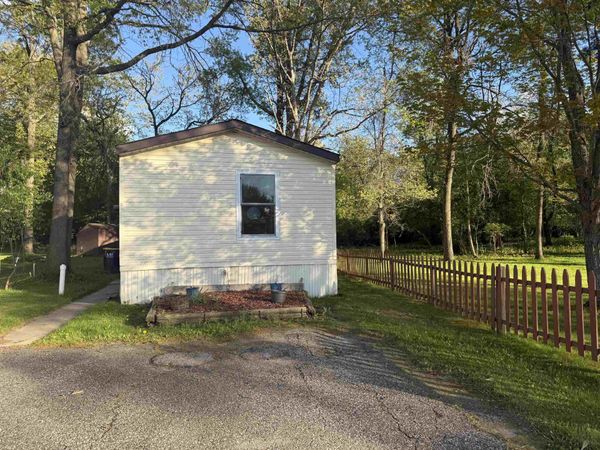 8 Old Buck Court, Baraboo, WI 53913