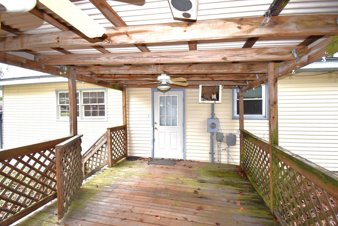 220 Fender Street Photo 25