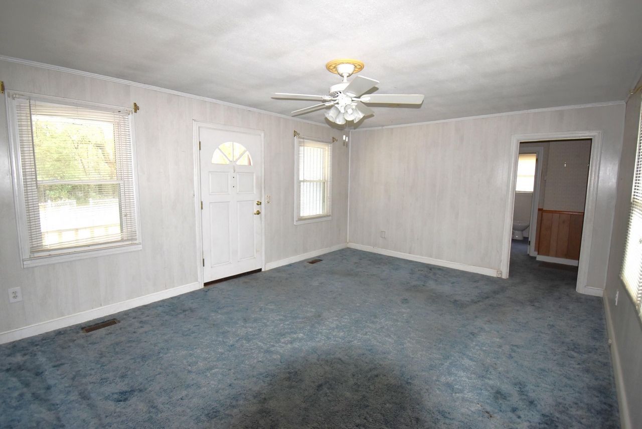 220 Fender Street Photo 3