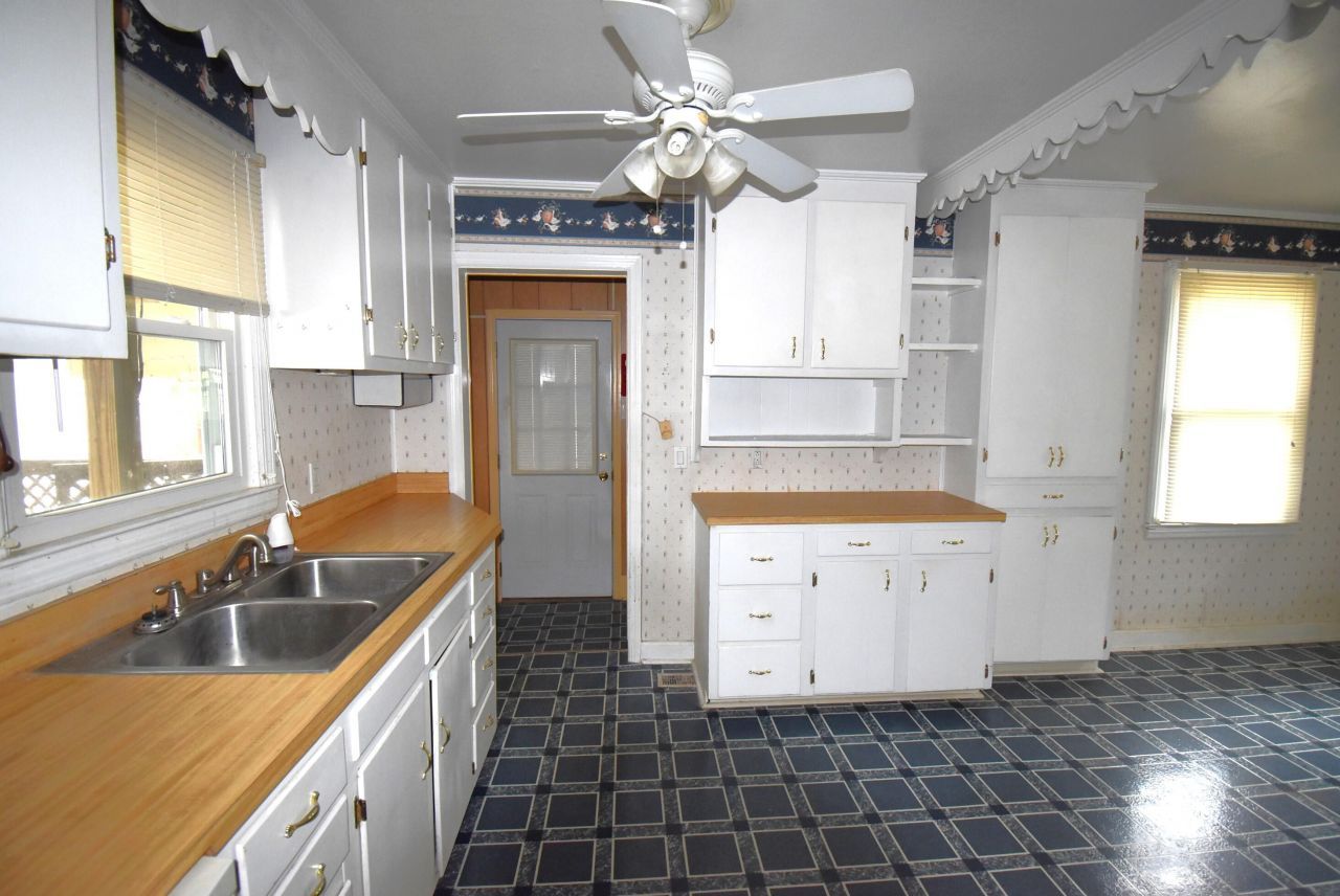 220 Fender Street Photo 4