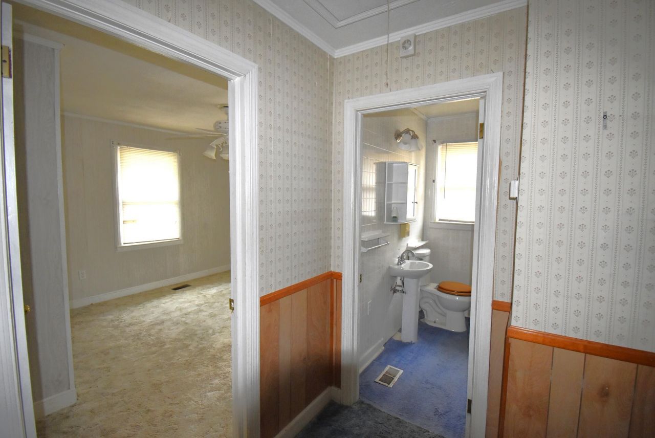 220 Fender Street Photo 9