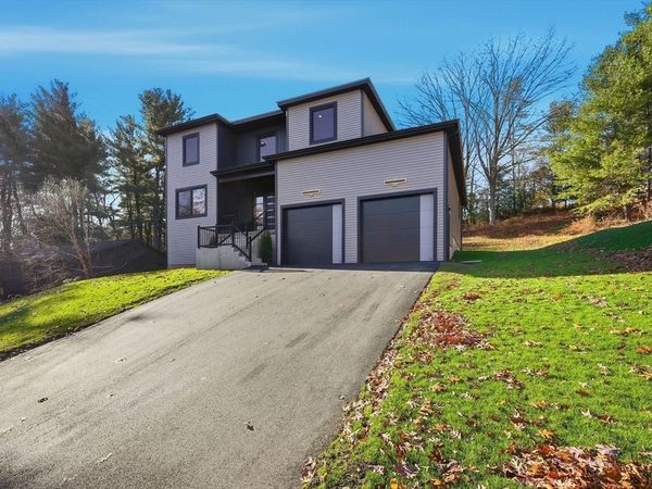 287 Whitney Ave, Holyoke, MA 01040