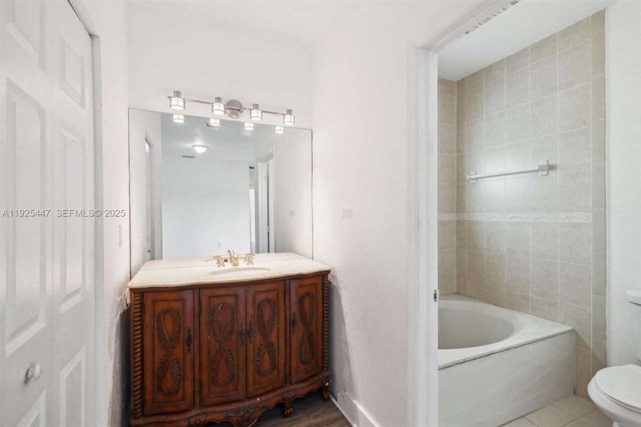 13225 SW 218th Ter, Miami, FL 33170 Photo