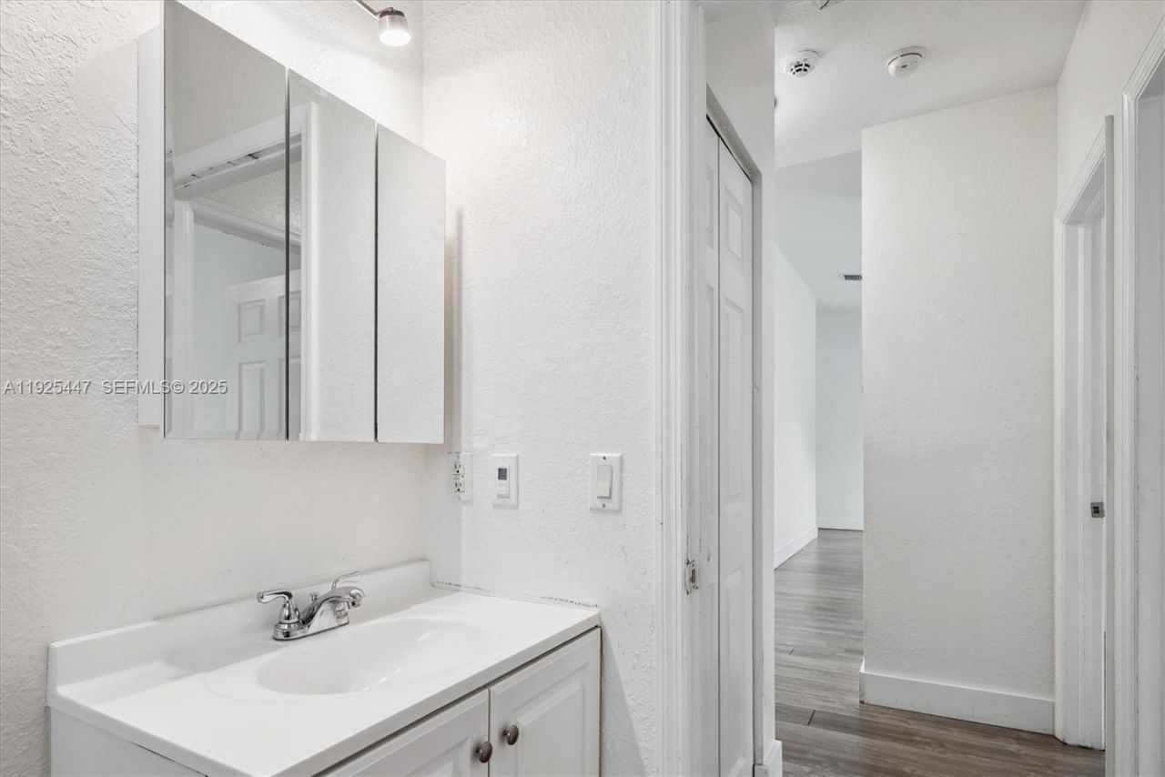 13225 SW 218th Ter, Miami, FL 33170 Photo