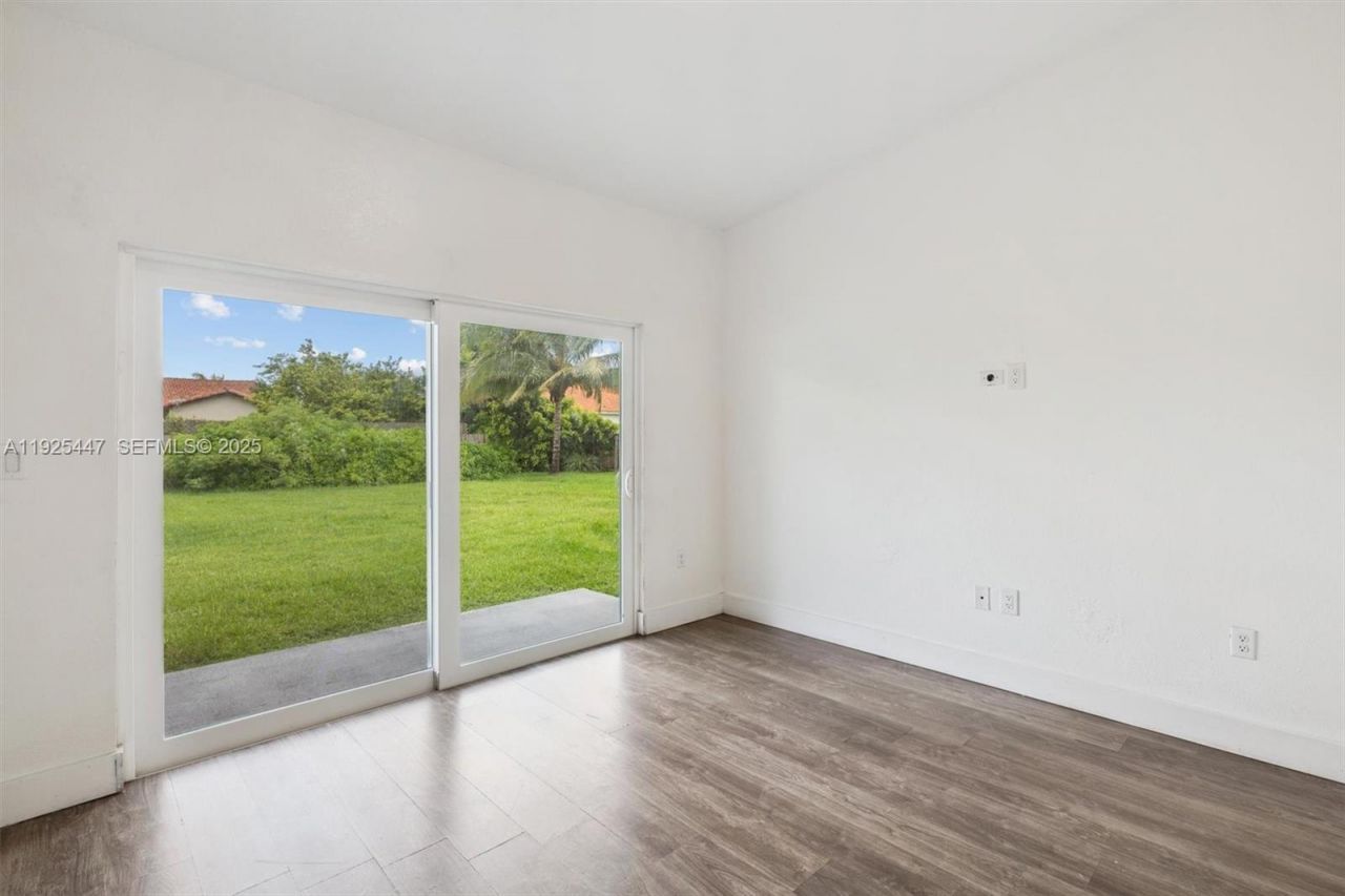 13225 SW 218th Ter, Miami, FL 33170 Photo