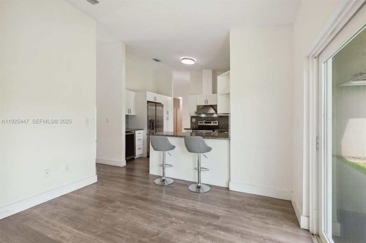 13225 SW 218th Ter, Miami, FL 33170 Photo