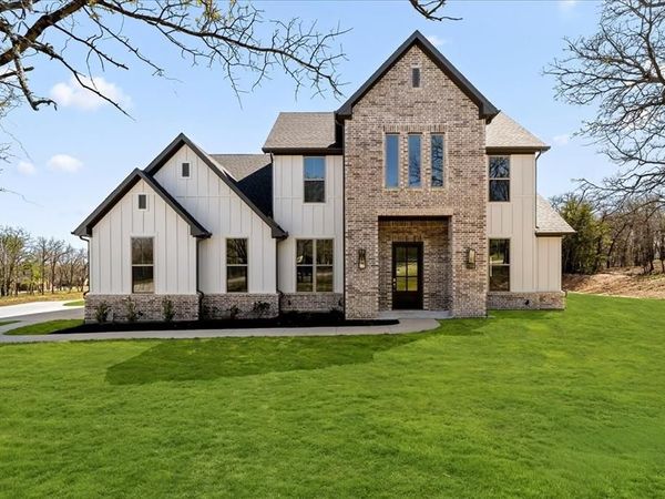 131 Spring Valley Road, Paradise, TX 76073