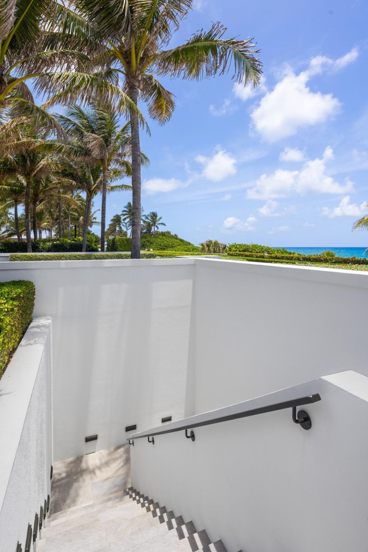 1660 S Ocean Boulevard, Manalapan, FL 33462 Photo