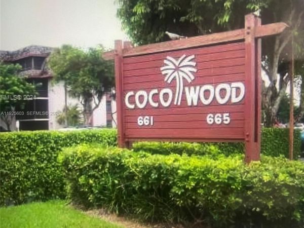 661 NE 195th St, Unit 309, Miami, FL 33179