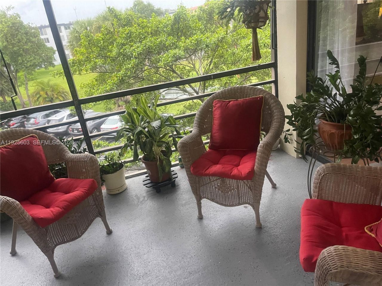 661 NE 195th St, Unit 309, Miami, FL 33179 Photo