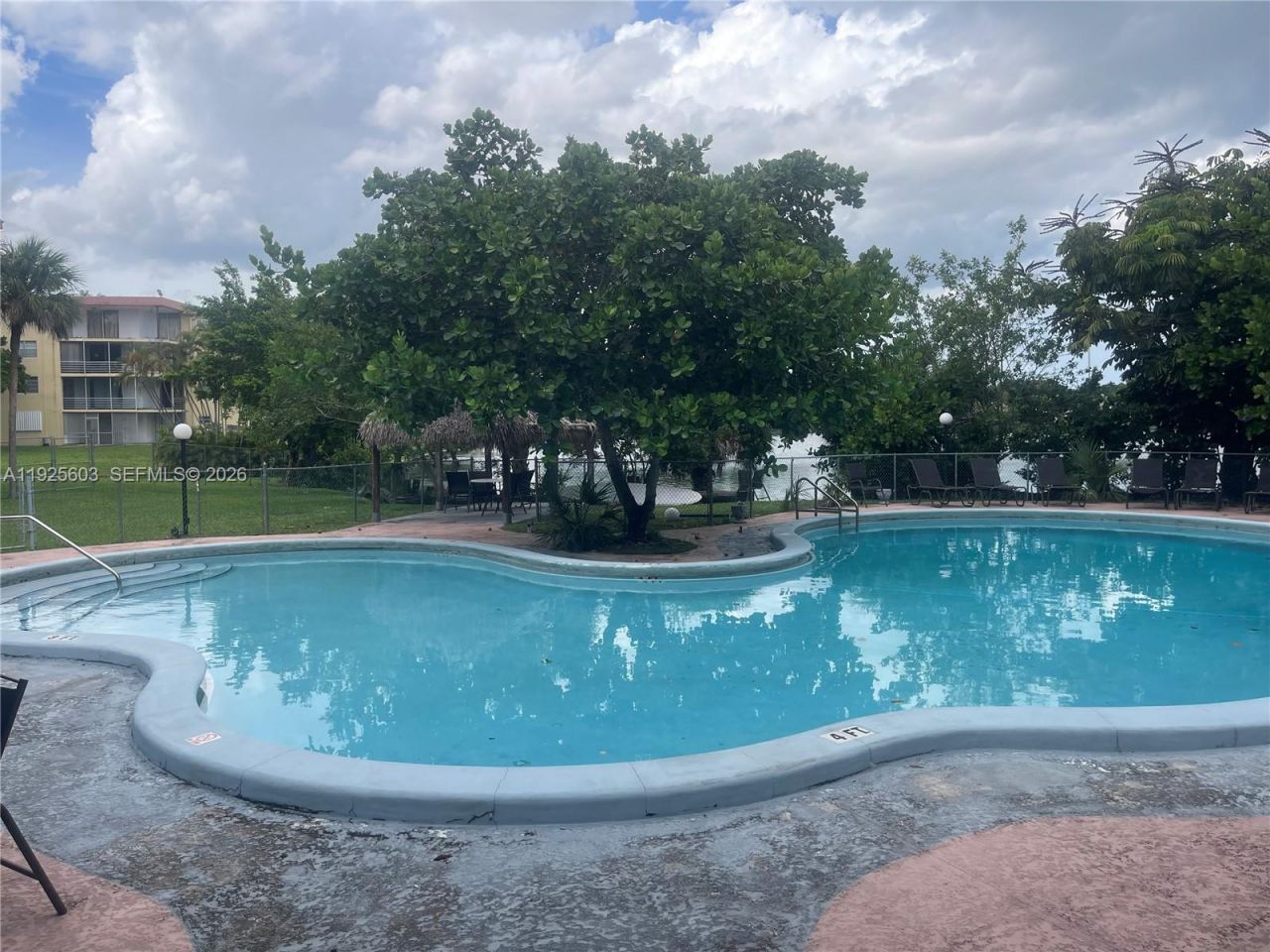 661 NE 195th St, Unit 309, Miami, FL 33179 Photo