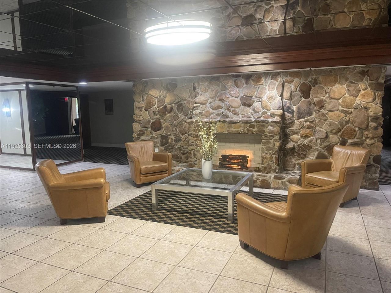 661 NE 195th St, Unit 309, Miami, FL 33179 Photo