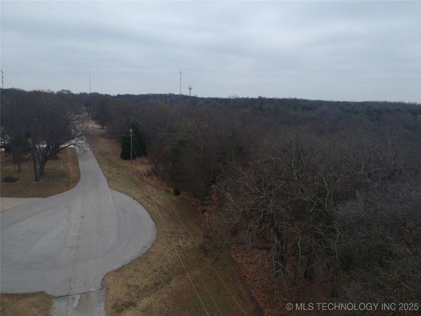 6 Canyon View Drive , Claremore, OK 74019