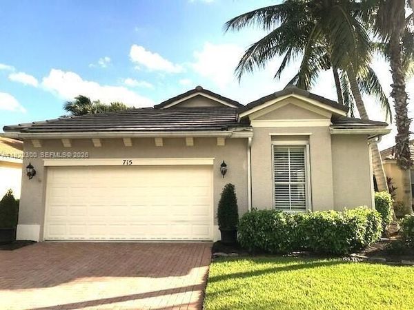 715 SW Rocky Bayou Ter, Saint Lucie West, FL 34986