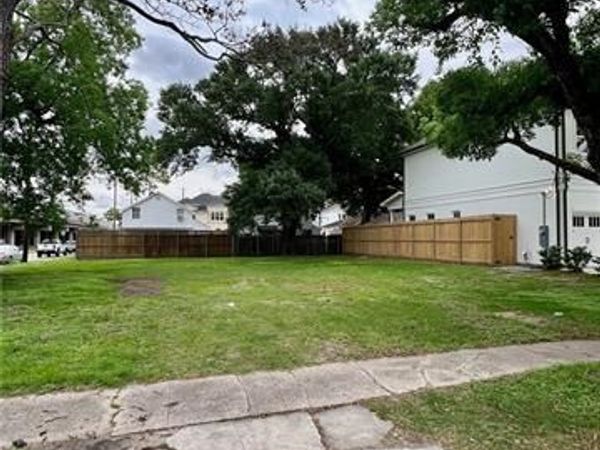 325 E WILLIAM DAVID Parkway, Metairie, LA 70005