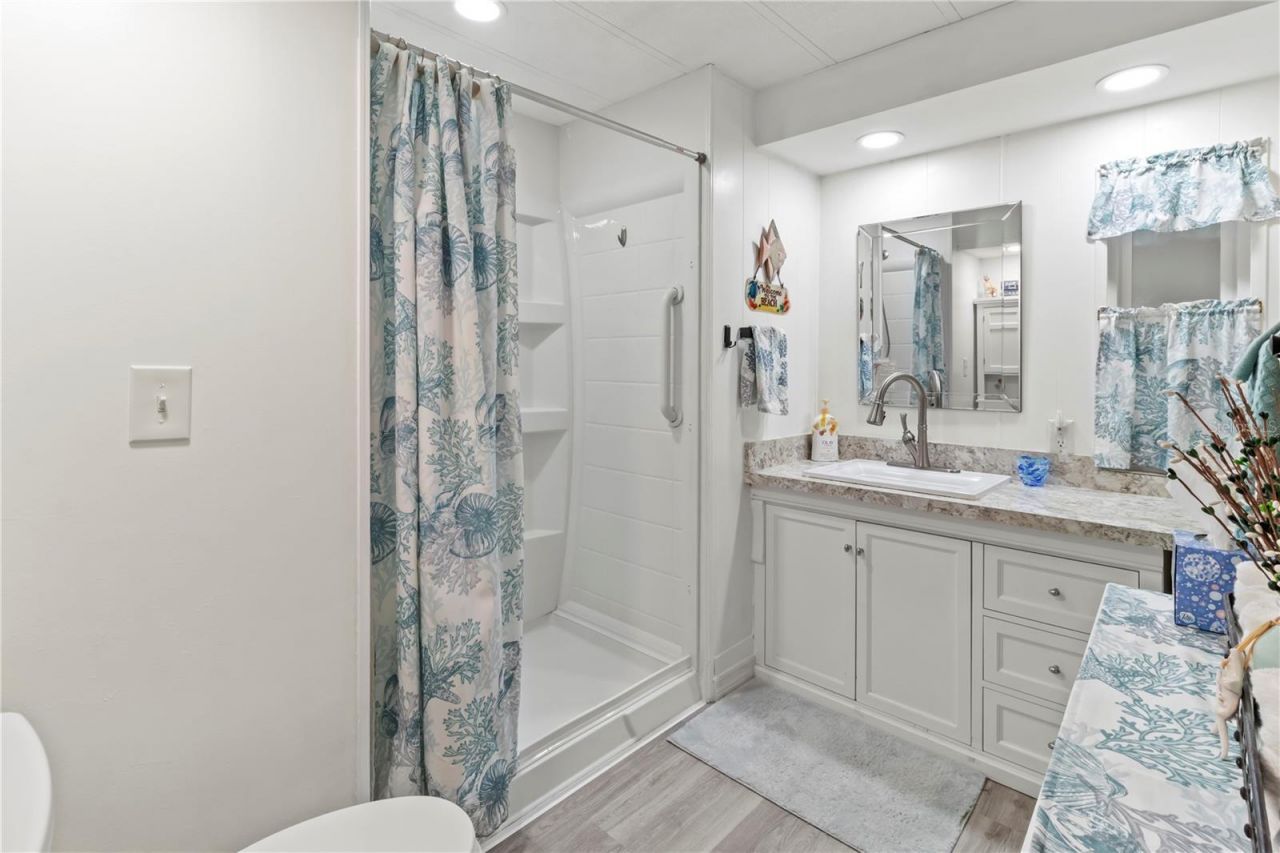 214 Leisure Way, Palmetto, FL 34221 Photo