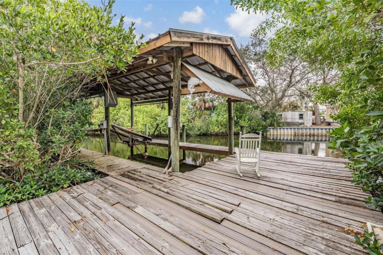 815 NW 2nd Avenue, Ruskin, FL 33570 Photo