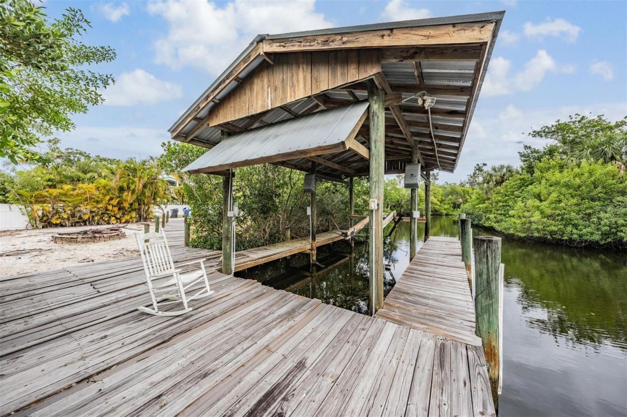 815 NW 2nd Avenue, Ruskin, FL 33570 Photo