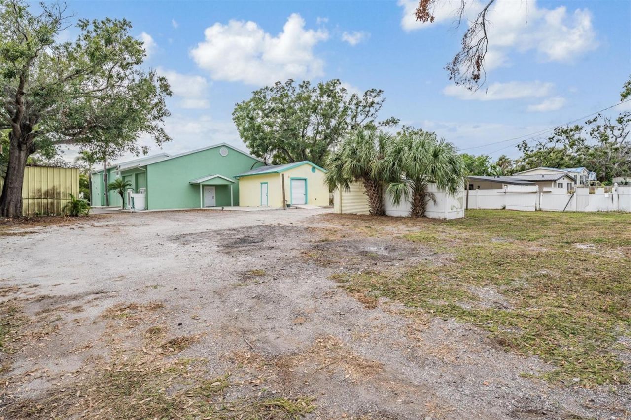 815 NW 2nd Avenue, Ruskin, FL 33570 Photo