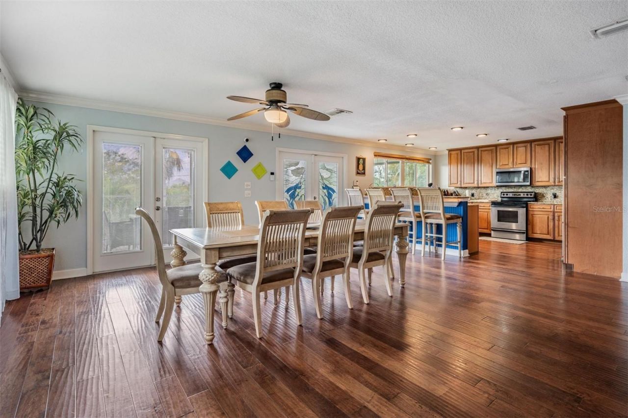 815 NW 2nd Avenue, Ruskin, FL 33570 Photo