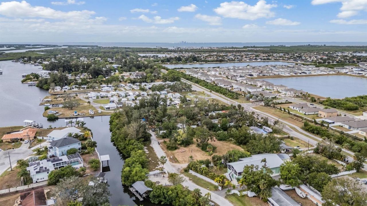 815 NW 2nd Avenue, Ruskin, FL 33570 Photo