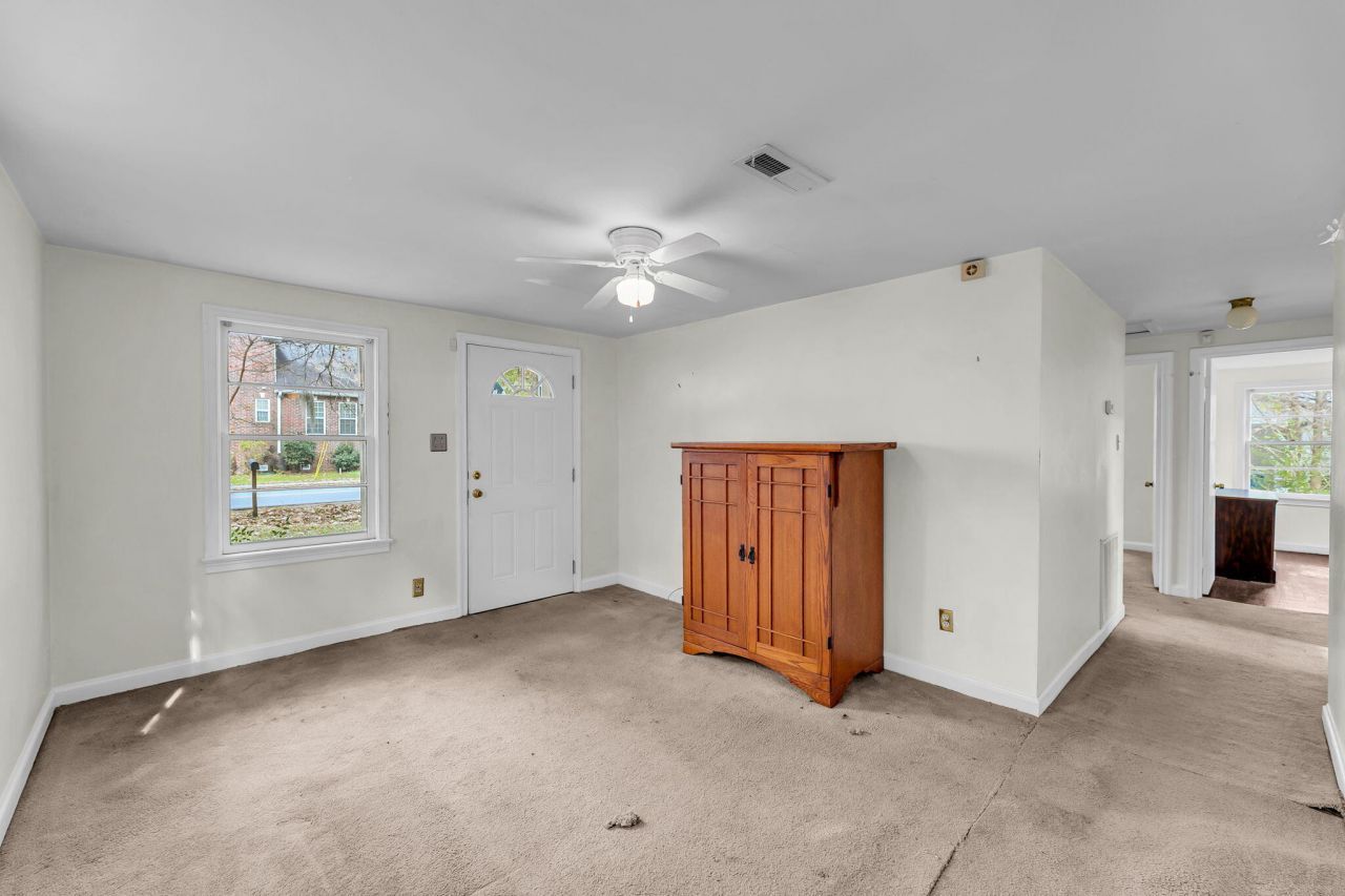 1849 Dogwood Road Photo 4