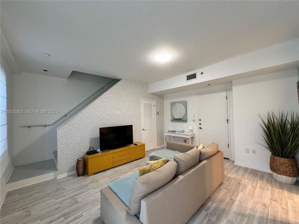 1614 Pennsylvania Ave, Unit 2I, Miami Beach, FL 33139