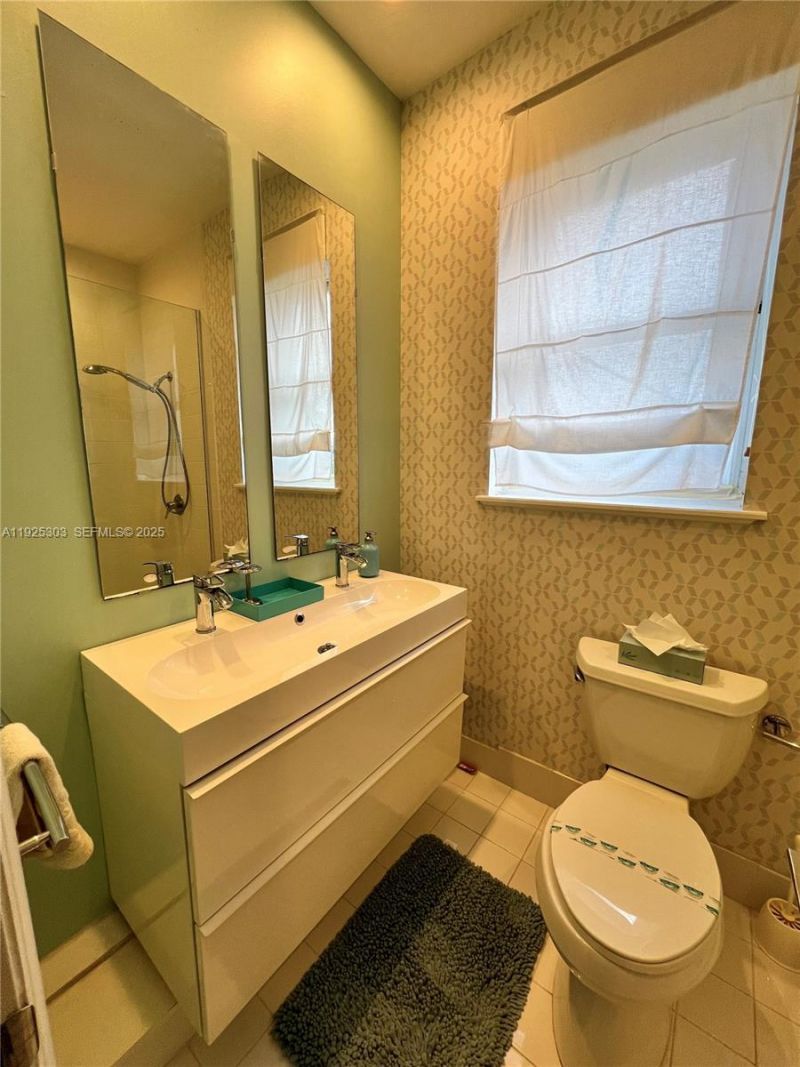 1614 Pennsylvania Ave, Unit 2I, Miami Beach, FL 33139 Photo