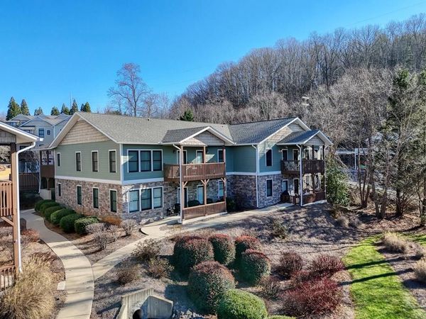 1405 Lakeside Rd., Unit 303, Hiawassee, GA 30546