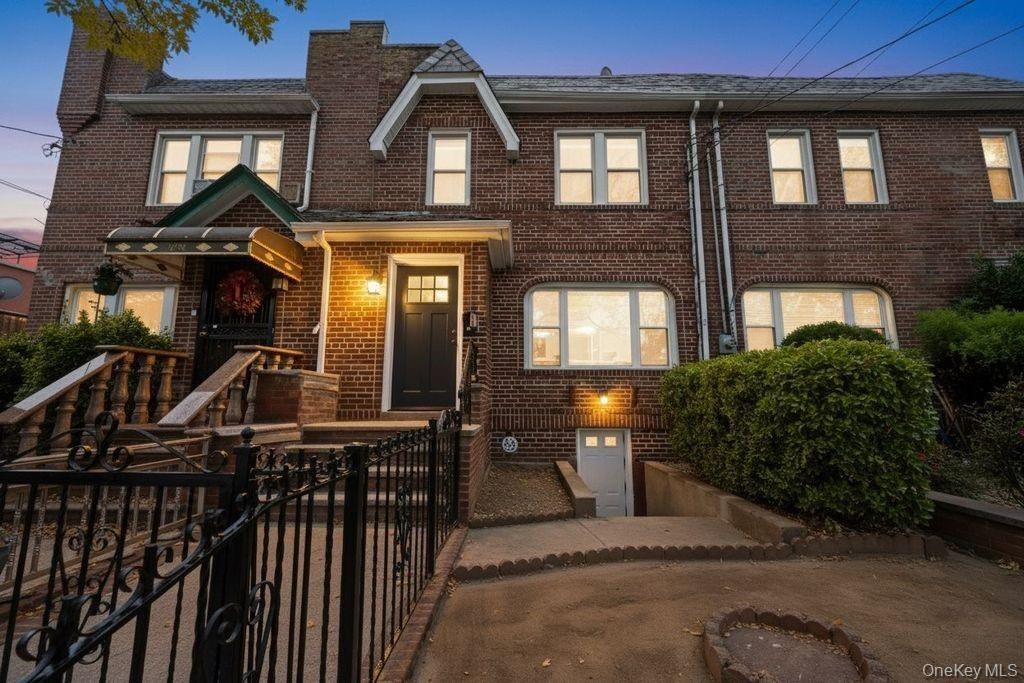1246 Troy Avenue, Brooklyn, NY 11203 Main Photo