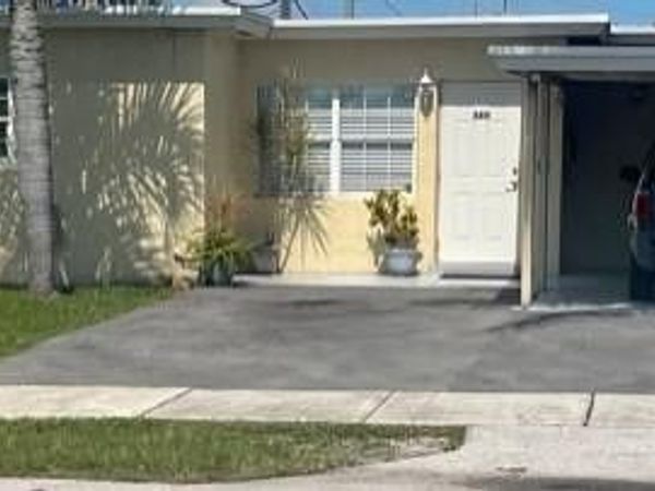 3611 NE 15th Avenue, Pompano Beach, FL 33064