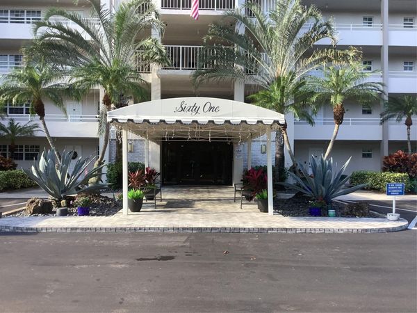 575 Oaks Lane, Unit 608, Pompano Beach, FL 33069