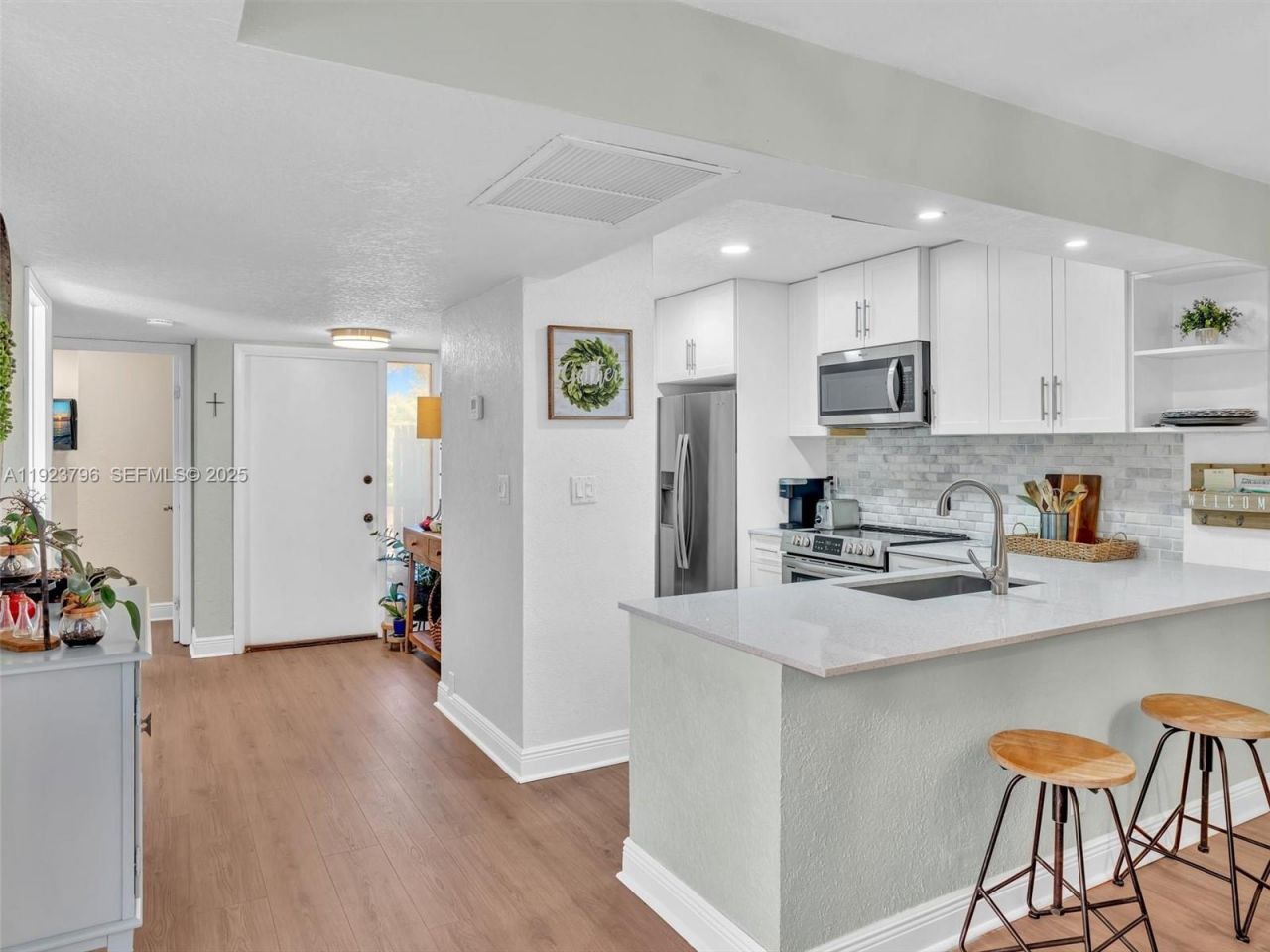 1489 Fairway Rd, Pembroke Pines, FL 33026 Photo