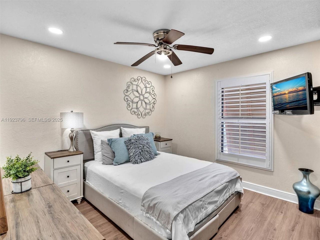 1489 Fairway Rd, Pembroke Pines, FL 33026 Photo