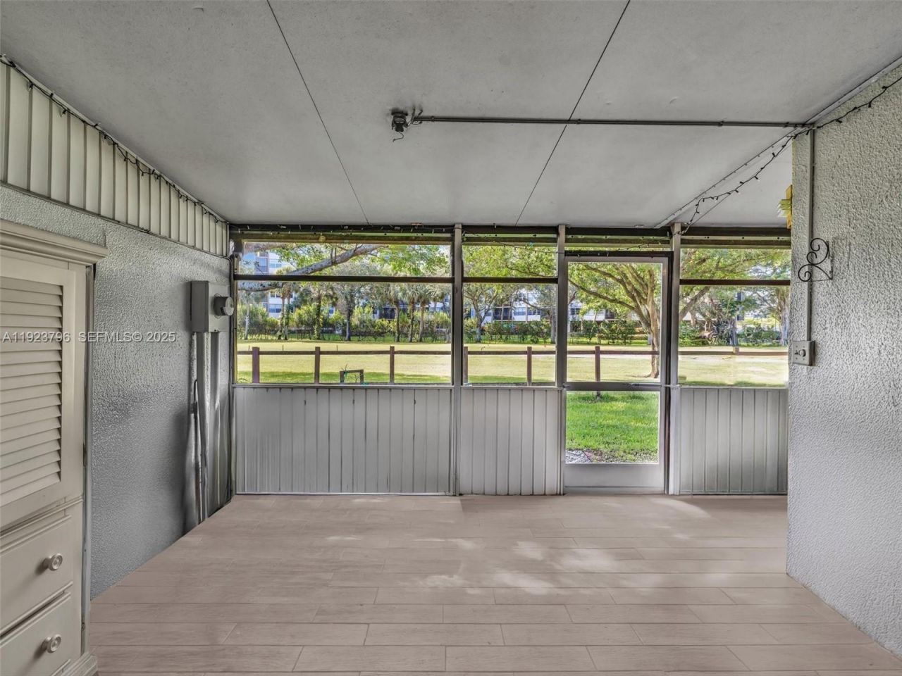 1489 Fairway Rd, Pembroke Pines, FL 33026 Photo