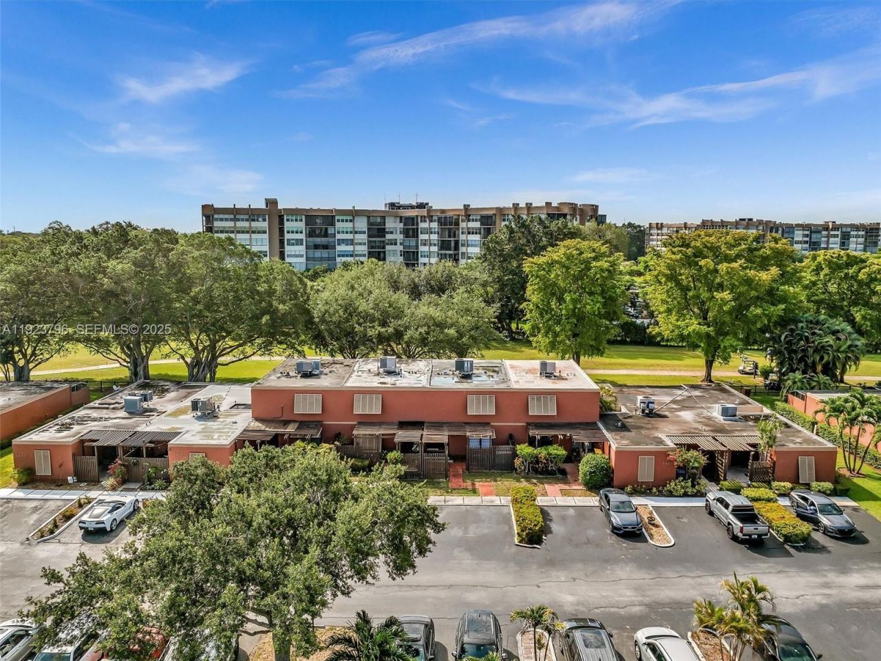 1489 Fairway Rd, Pembroke Pines, FL 33026 Photo