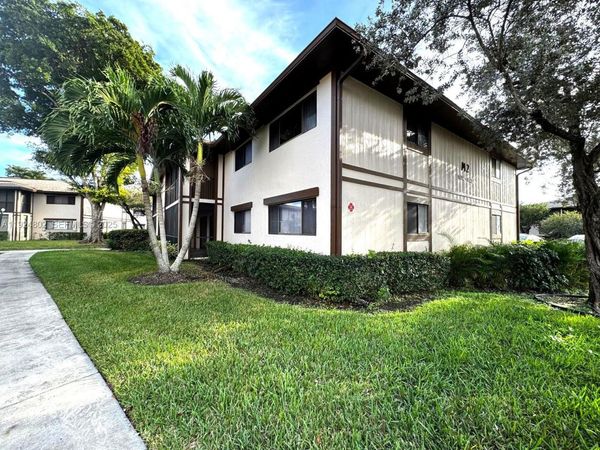 9530 N Belfort Cir, Unit 108, Tamarac, FL 33321