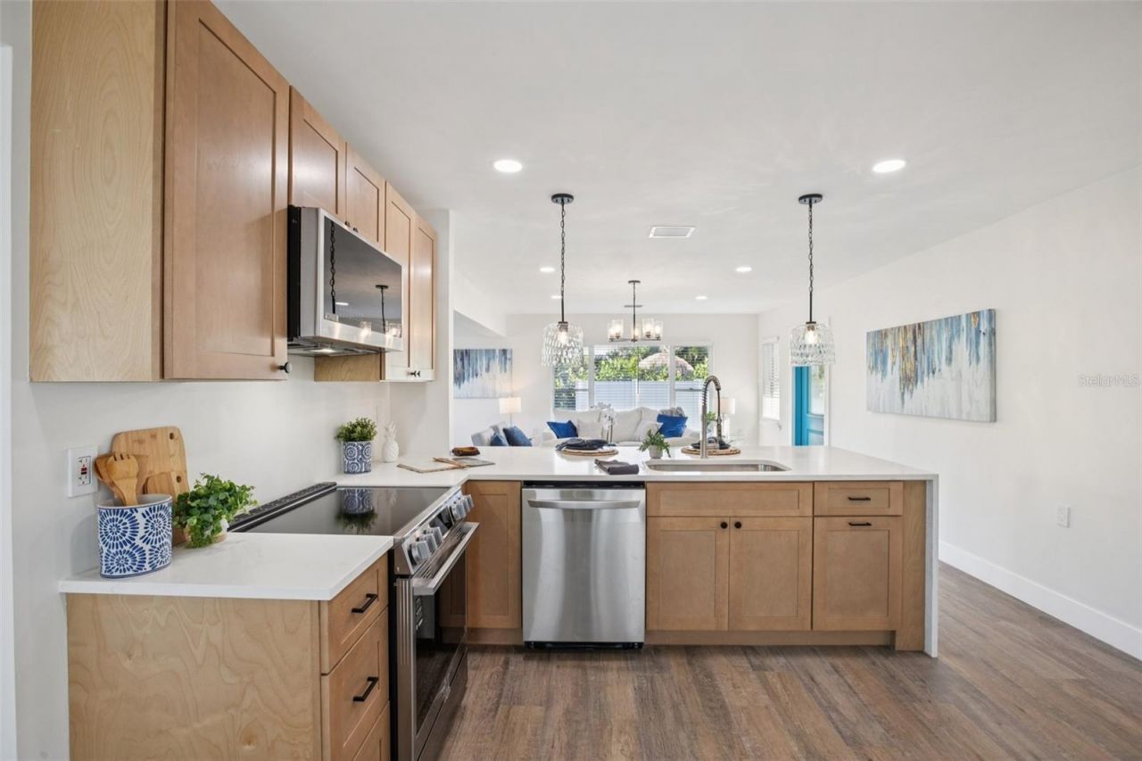 1739 Bayou Grande Boulevard Ne, Saint Petersburg, FL 33703 Photo