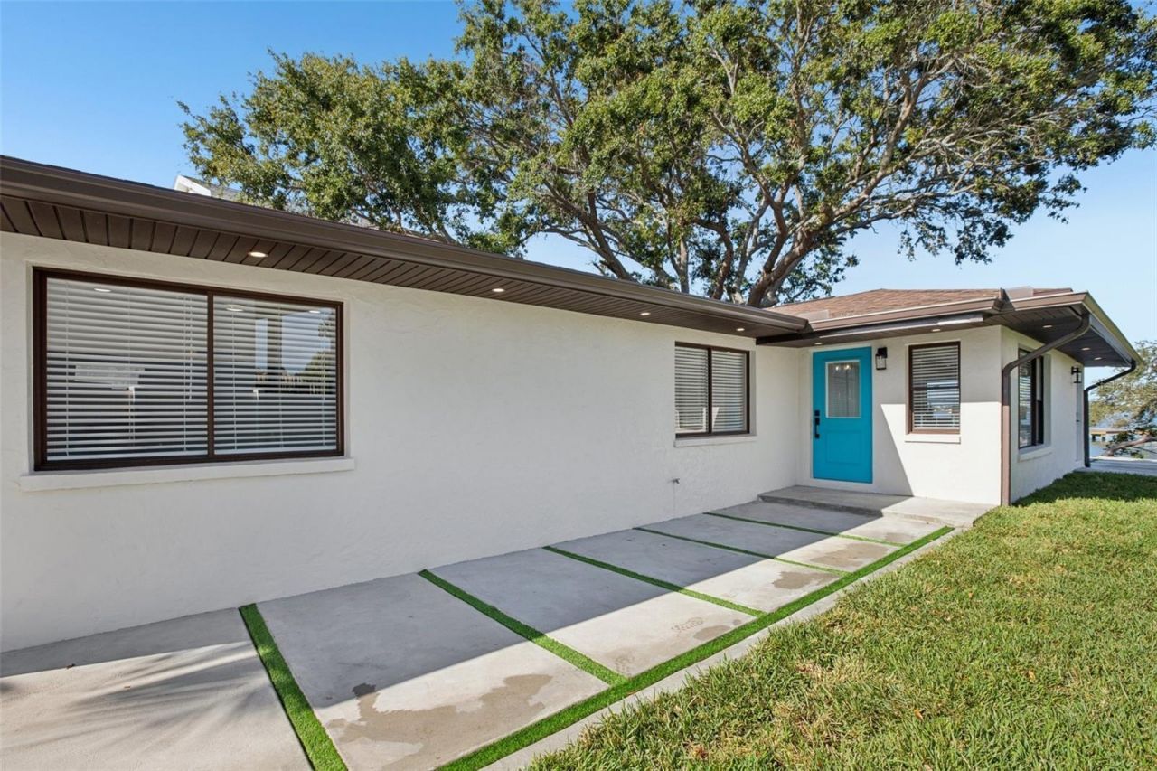 1739 Bayou Grande Boulevard Ne, Saint Petersburg, FL 33703 Photo