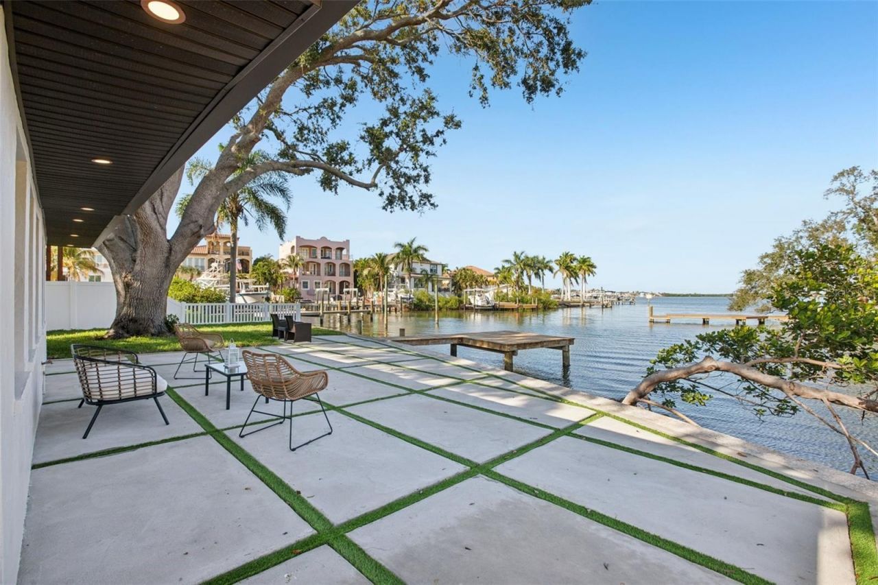 1739 Bayou Grande Boulevard Ne, Saint Petersburg, FL 33703 Photo